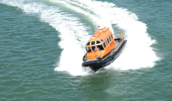 
									10M HDPE SERVICE BOAT full								