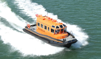 
									10M HDPE SERVICE BOAT full								