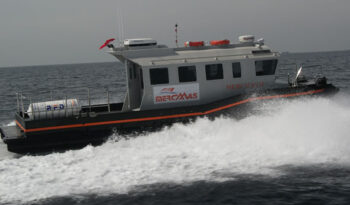 
									11M HDPE SERVICE BOAT full								