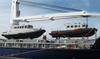 
									11M HDPE SERVICE BOAT full								