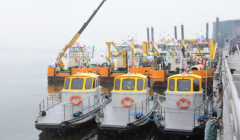 
									15M Motor Barge Full								