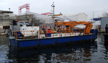 
									15M TWIN CRANE MOTOR BARGE full								
