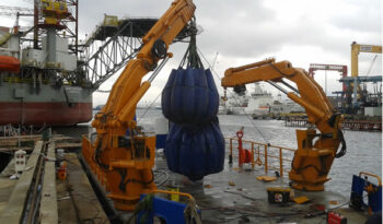 
									15M TWIN CRANE MOTOR BARGE full								
