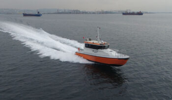 
									15M PILOT – CREW BOAT full								