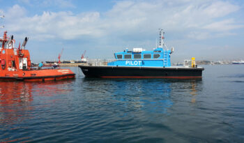 
									19M PILOT-CREW BOAT full								