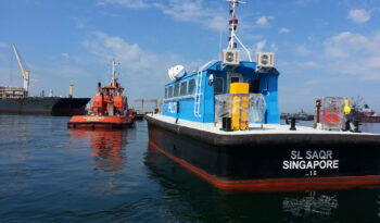 
									19M PILOT-CREW BOAT full								