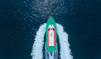
									17M PILOT – CREW BOAT full								