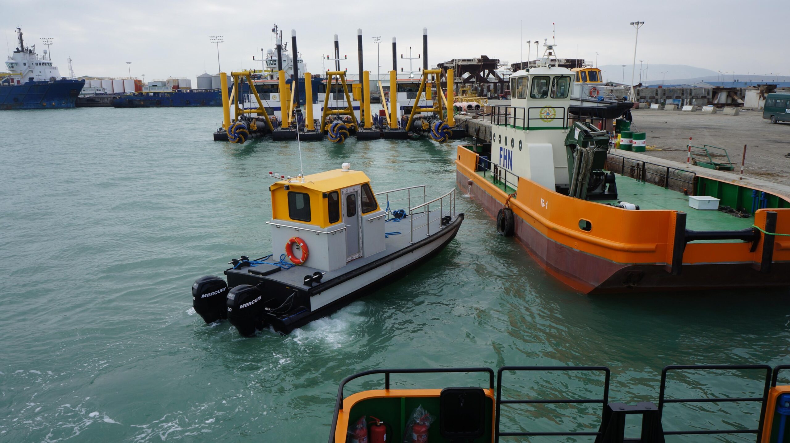 hdpe service boat